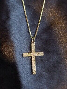 14k Gold 16 In Box Chain W/ 10k Gold Cross